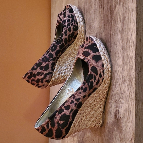 Express Wedges - Picture 5 of 8